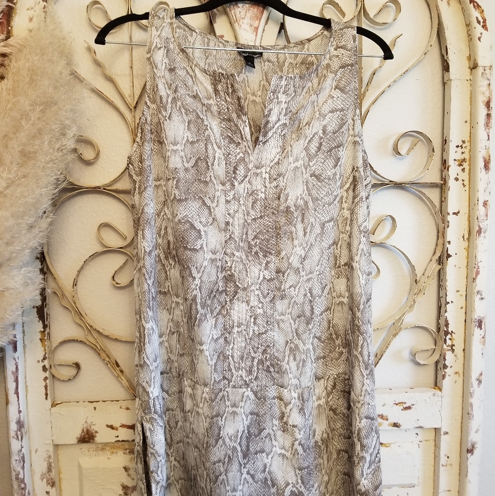 Beautiful tunic style top